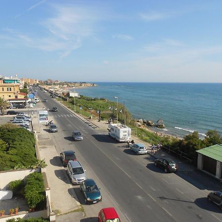 Hotel L'Approdo Anzio Luaran gambar