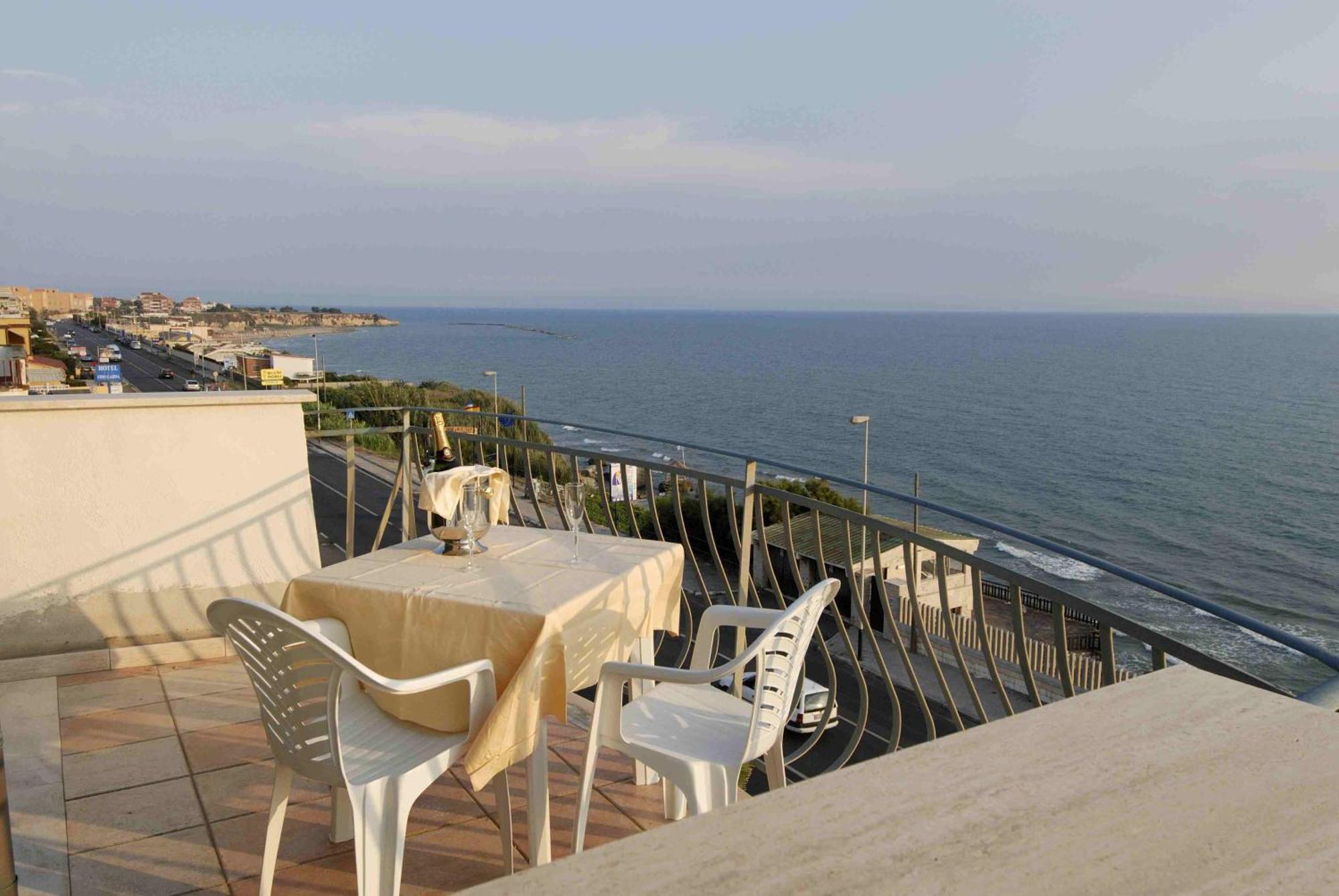 Hotel L'Approdo Anzio Luaran gambar