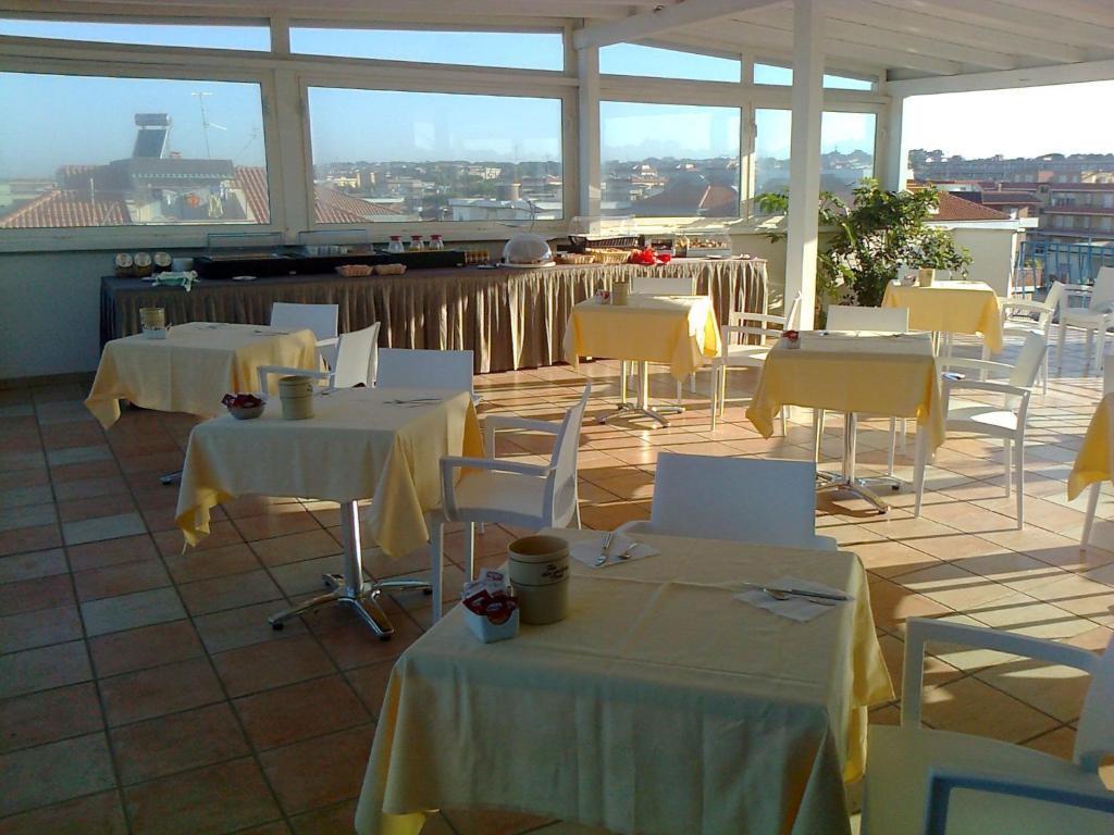 Hotel L'Approdo Anzio Luaran gambar